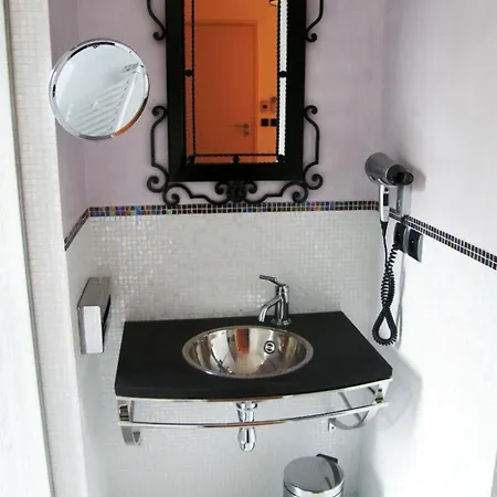 Sleeps 10 Pool Air Con Wifi